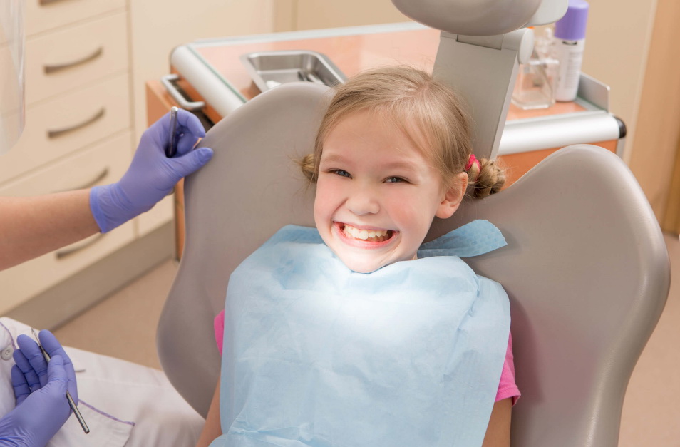 Профилактические осмотры у детского стоматолога 